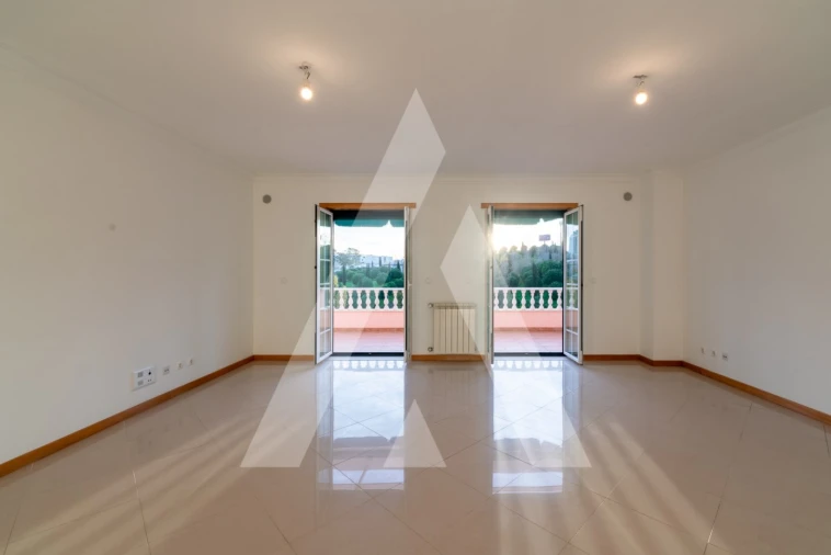 Apartamento T3 para Venda em Águas Livres Foto 4