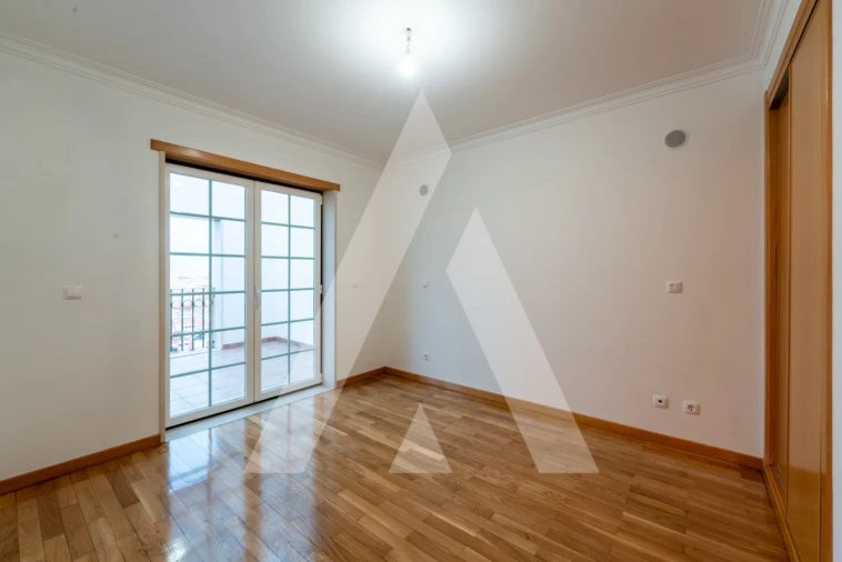 Apartamento T3 para Venda em Águas Livres Foto 22