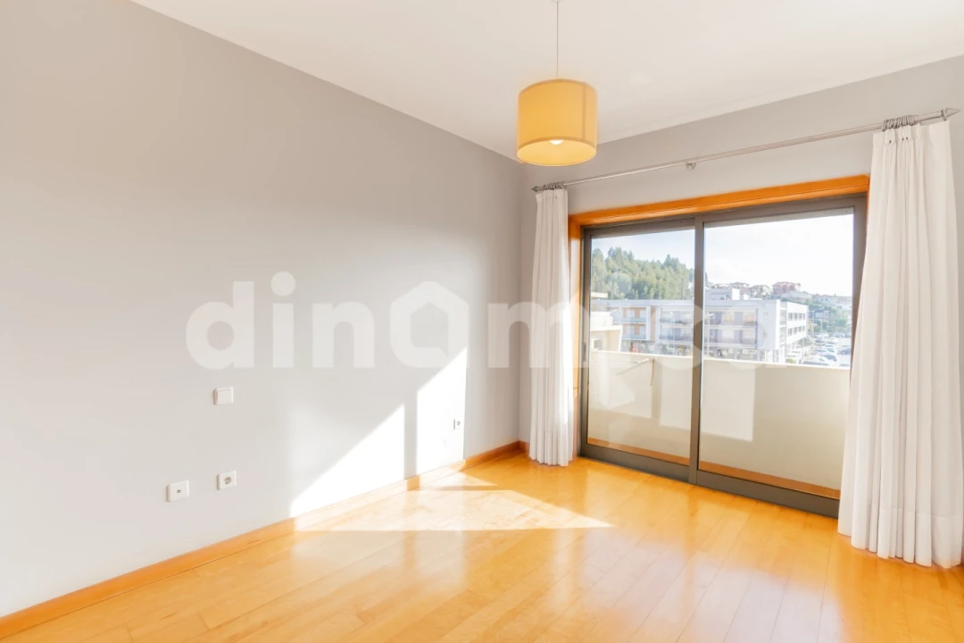 Apartamento T2 para Venda em Vila Nova de Famalicão e Calendário Foto 9