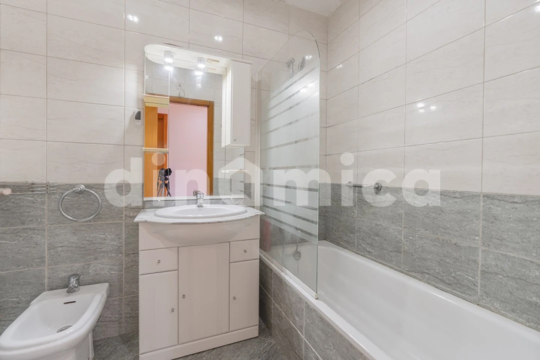 Apartamento T2 para Venda em Vila Nova de Famalicão e Calendário Foto 12