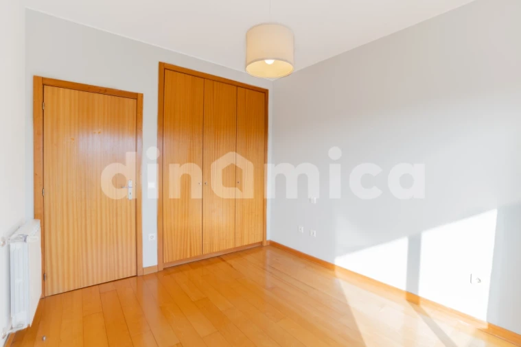 Apartamento T2 para Venda em Vila Nova de Famalicão e Calendário Foto 10