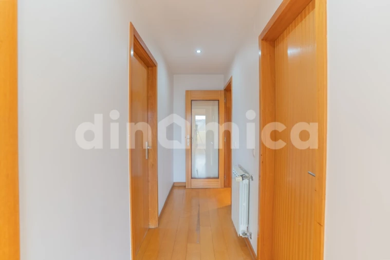 Apartamento T2 para Venda em Vila Nova de Famalicão e Calendário Foto 11