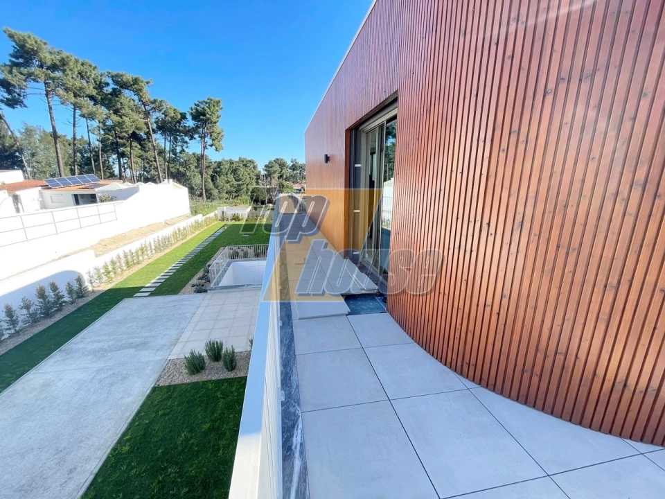 Moradia T5 para Venda em Corroios Foto 25