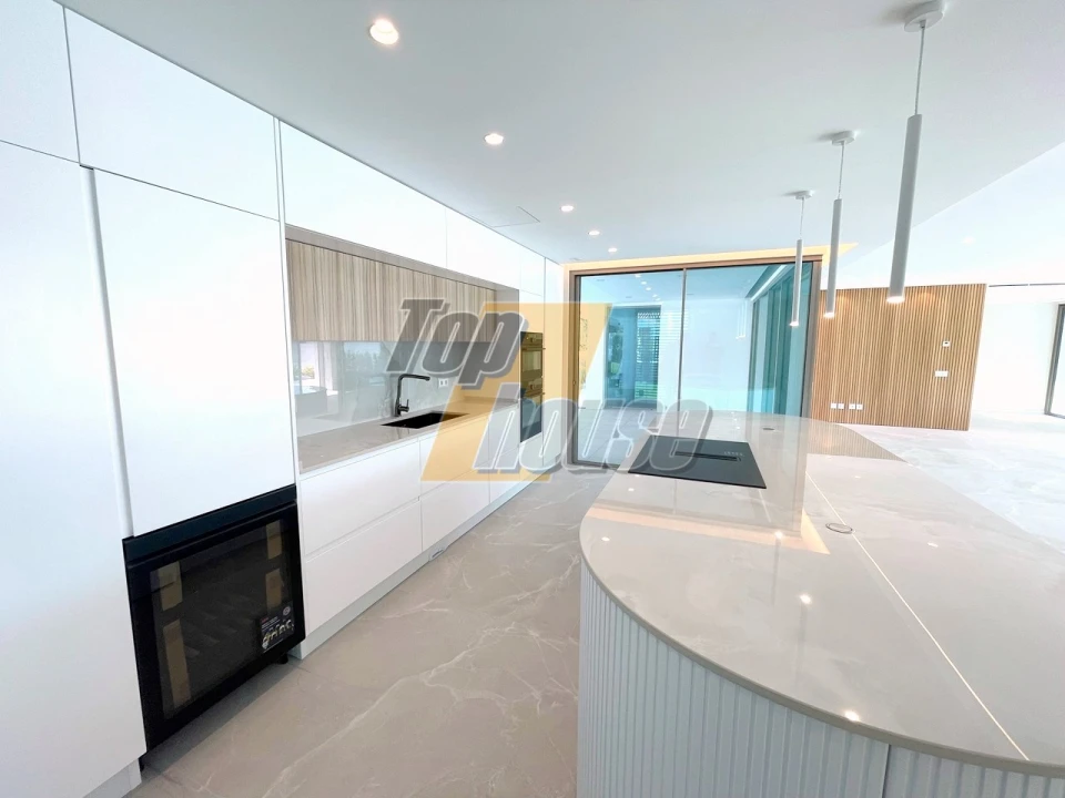 Moradia T5 para Venda em Corroios Foto 10