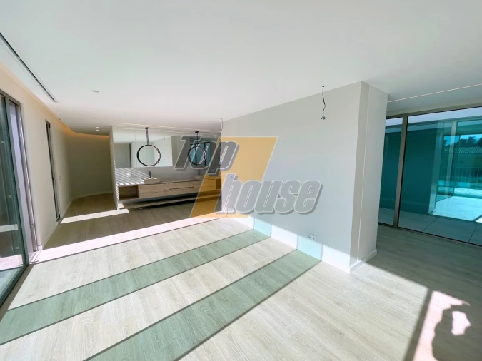 Moradia T5 para Venda em Corroios Foto 22