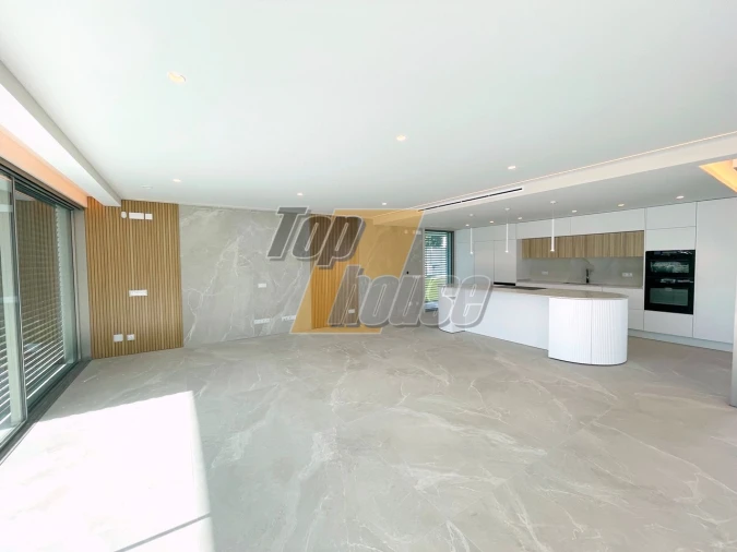 Moradia T5 para Venda em Corroios Foto 11