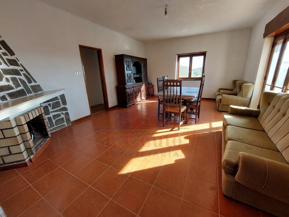 Moradia T3 para Venda em Alvorninha Foto 6