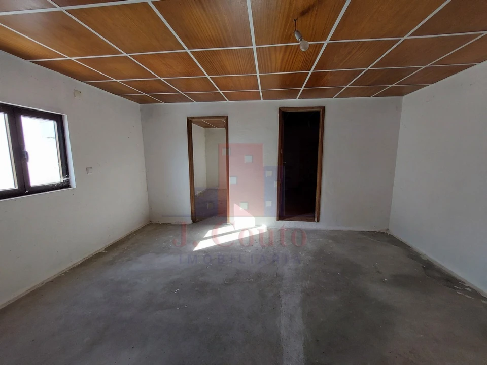 Moradia T3 para Venda em Alvorninha Foto 19