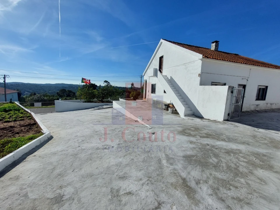 Moradia T3 para Venda em Alvorninha Foto 22