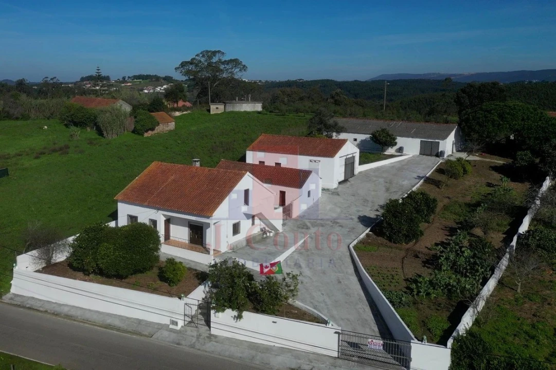 Moradia T3 para Venda em Alvorninha Foto 1