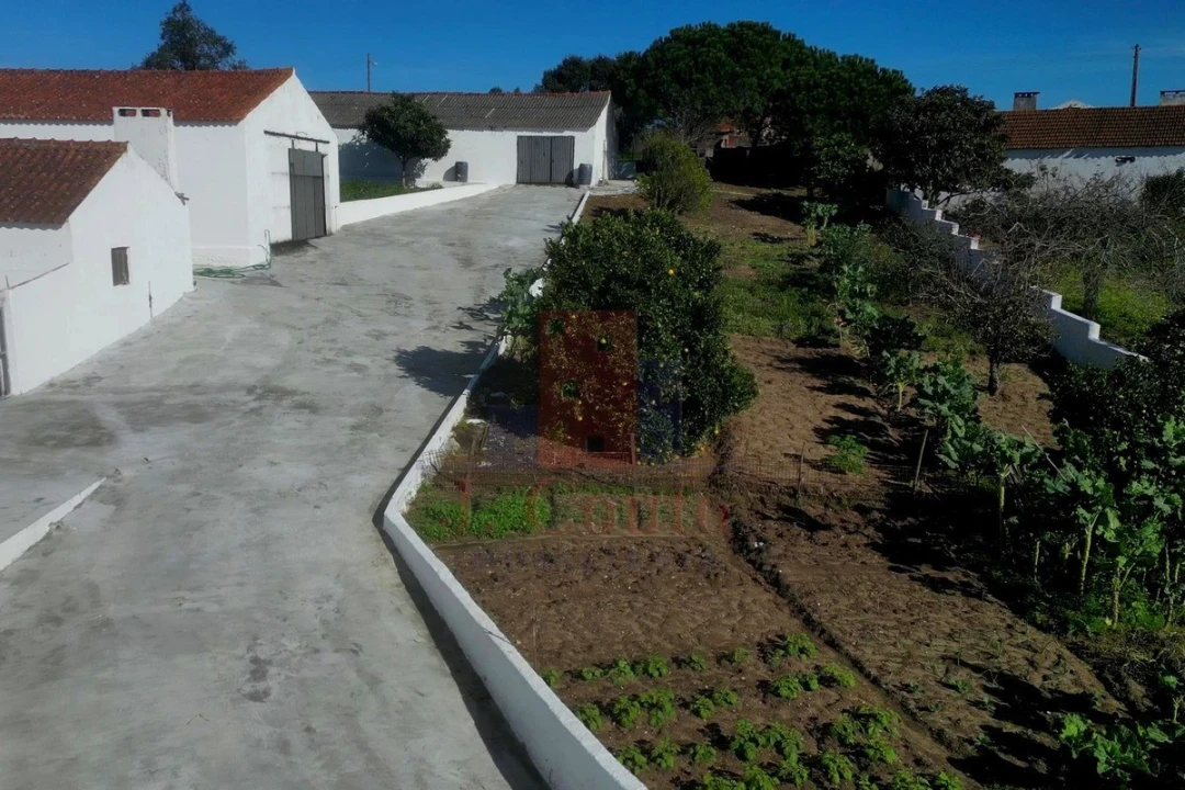 Moradia T3 para Venda em Alvorninha Foto 23