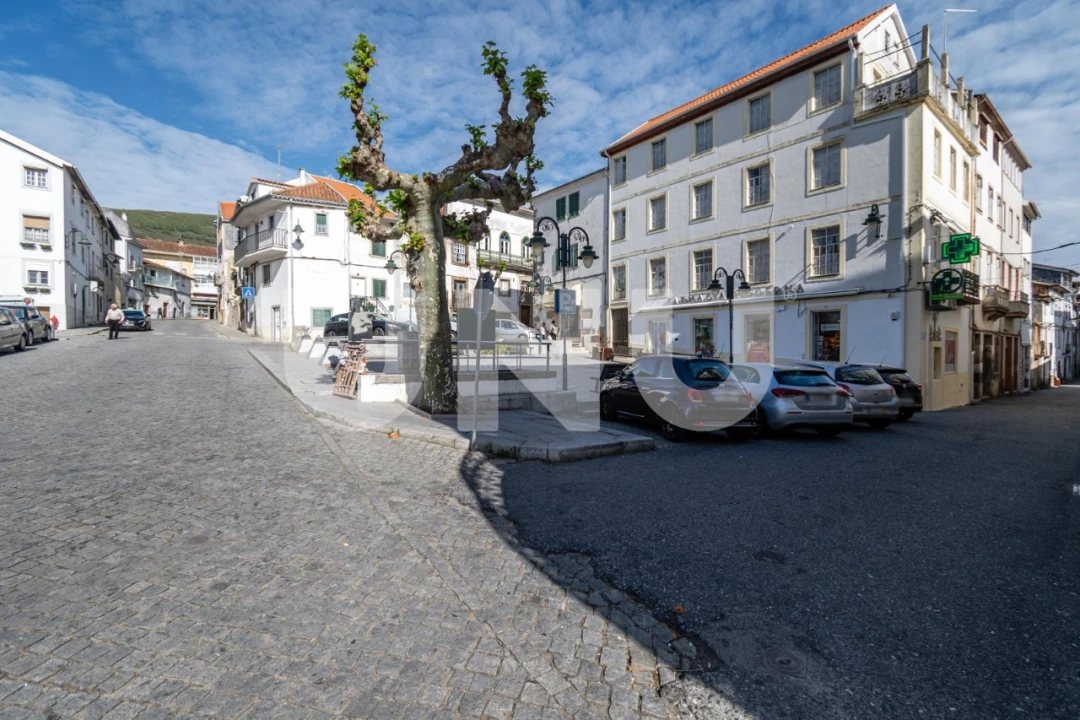 Prédio para Venda em Tortosendo Foto 67