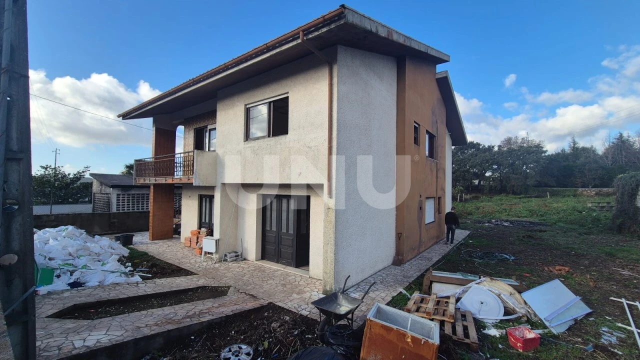 Moradia T3 para Venda em Santa Maria de Lamas Foto 4