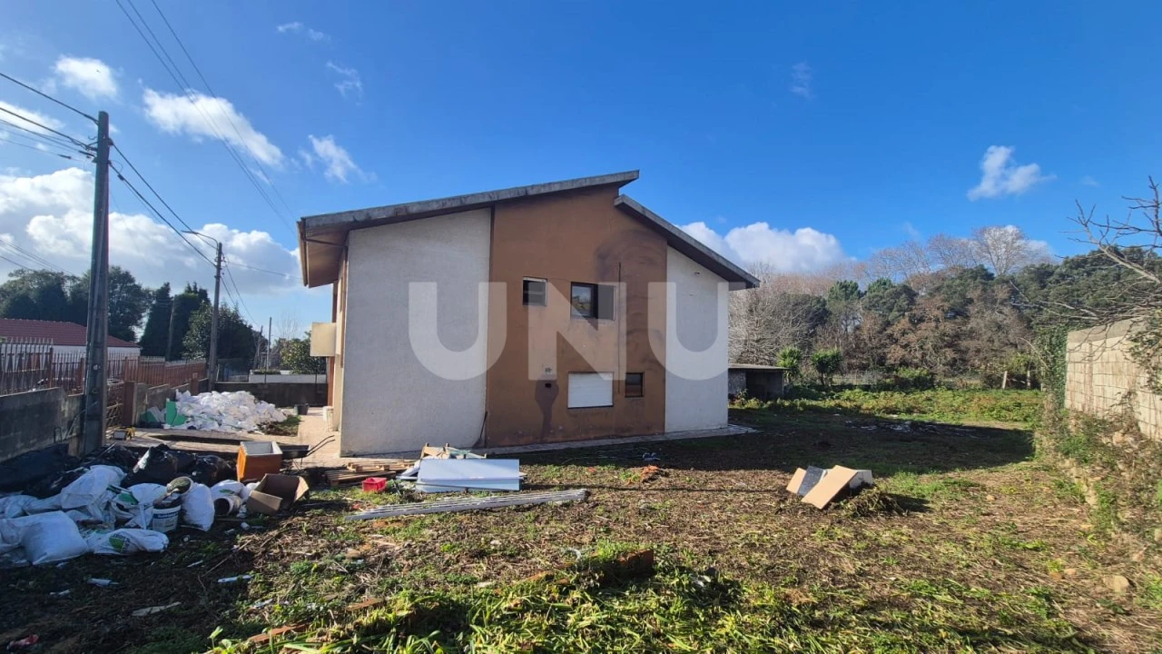 Moradia T3 para Venda em Santa Maria de Lamas Foto 5