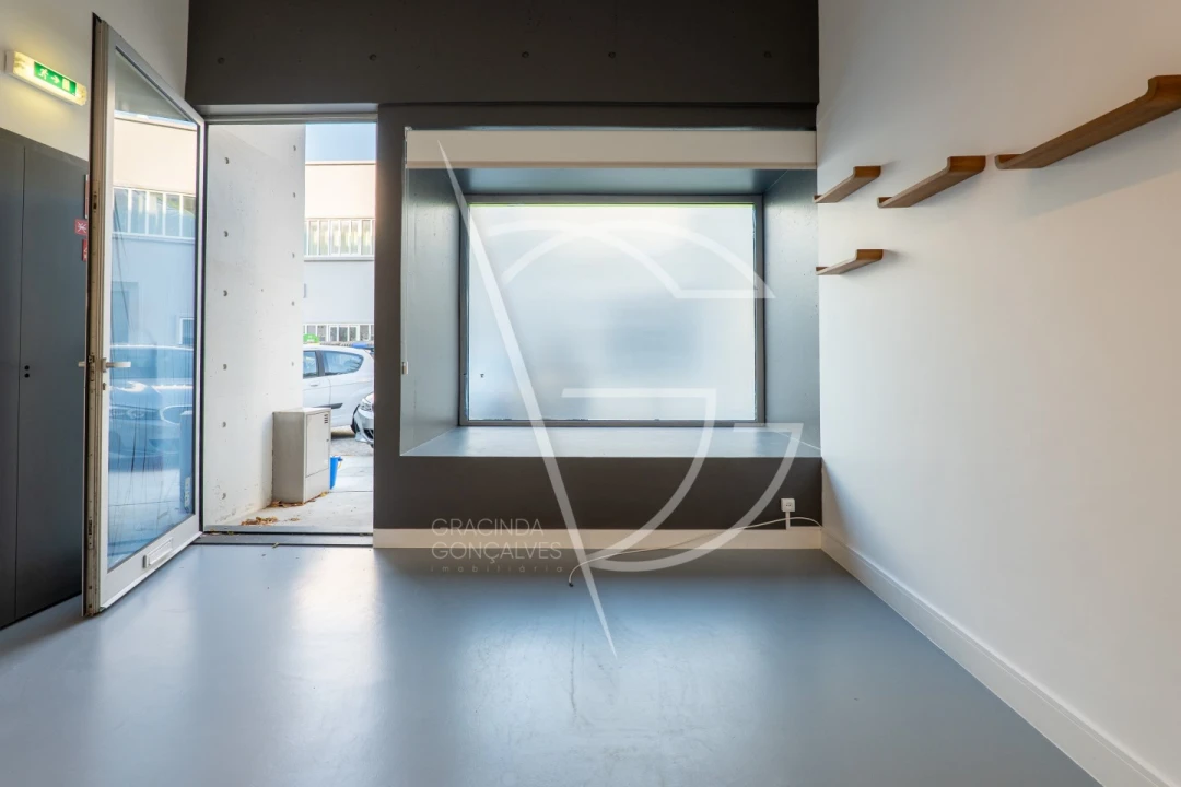 Loja para Venda em Matosinhos e Leça da Palmeira Foto 4