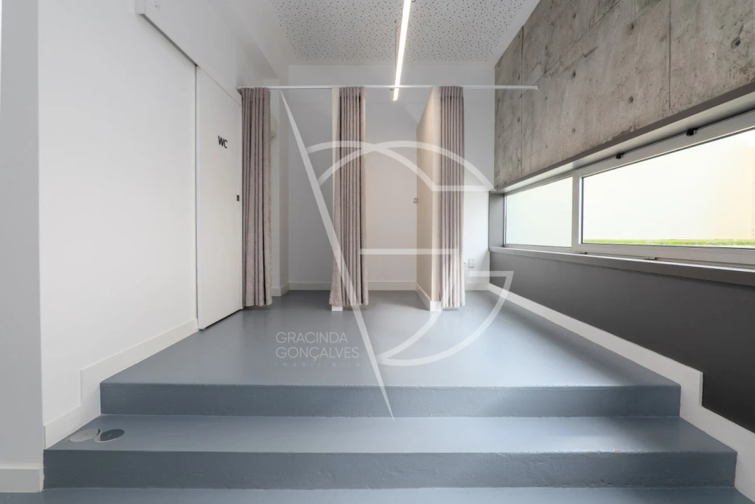 Loja para Venda em Matosinhos e Leça da Palmeira Foto 13