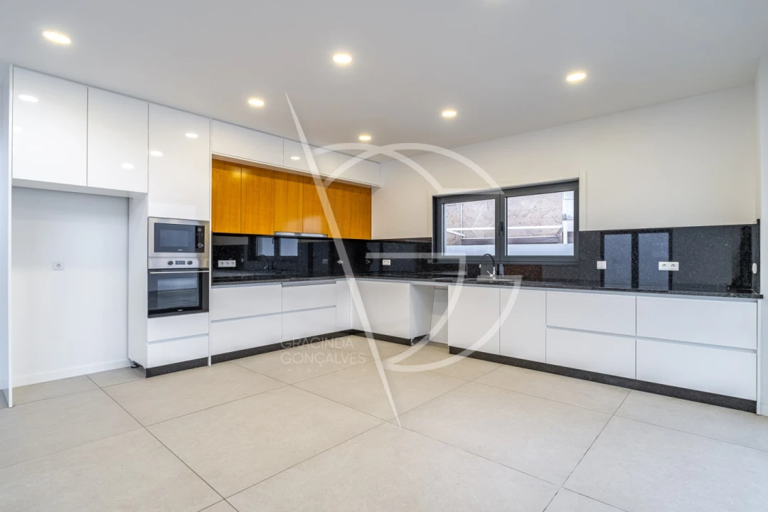 Moradia T4 para Venda em Mirandela Foto 4