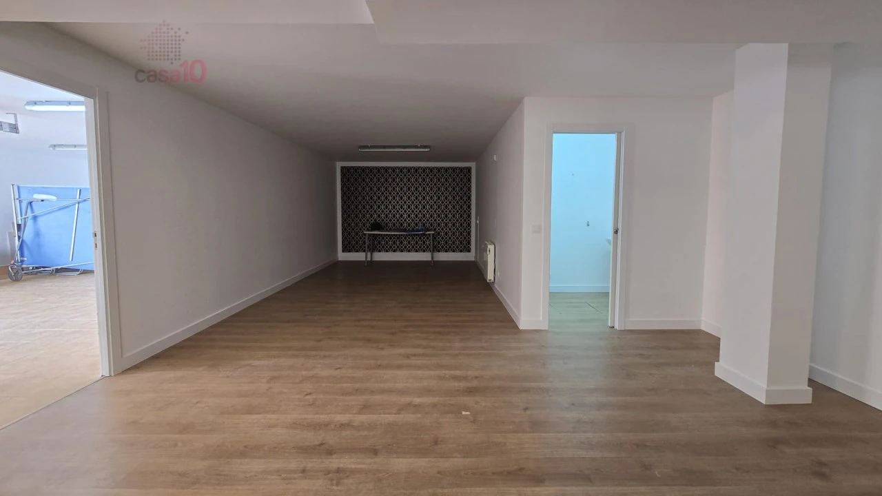 Moradia T4 para Arrendamento em Rio de Mouro Foto 29