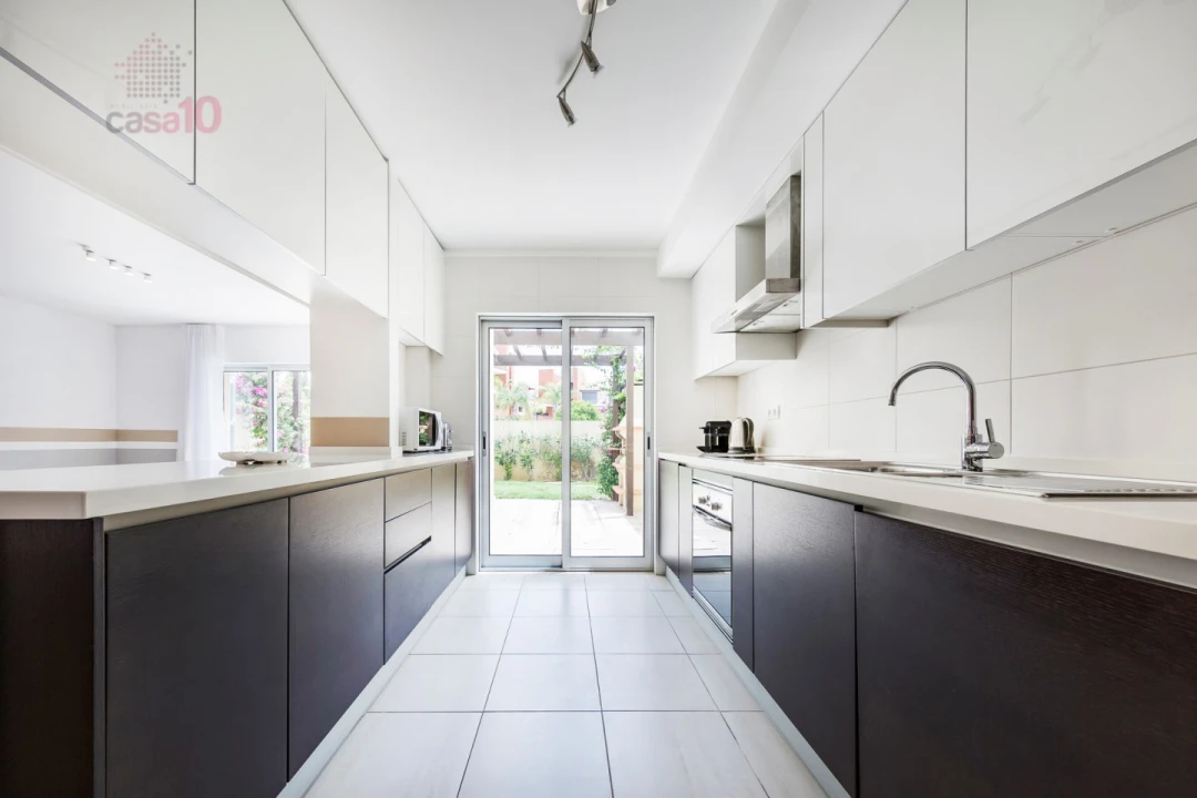 Moradia T3 para Venda em Quarteira Foto 19