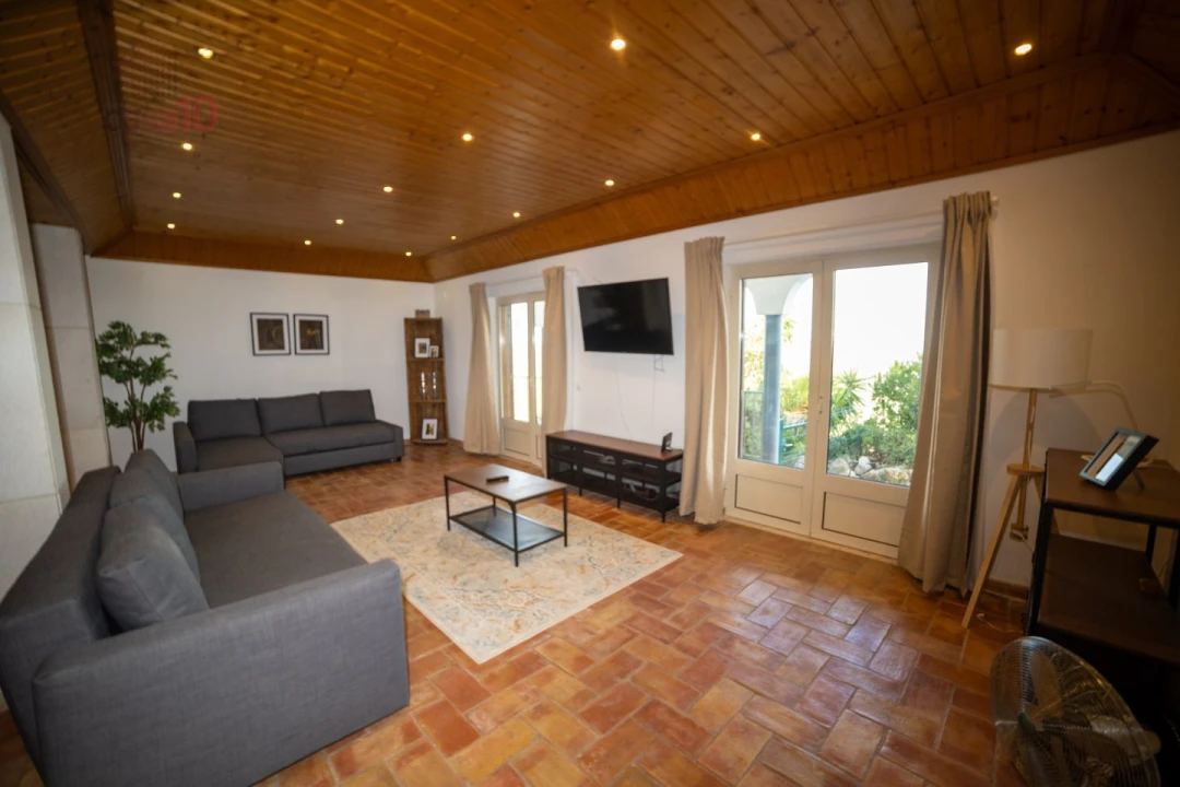 Quinta T4 para Venda em Santa Barbara de Nexe Foto 21