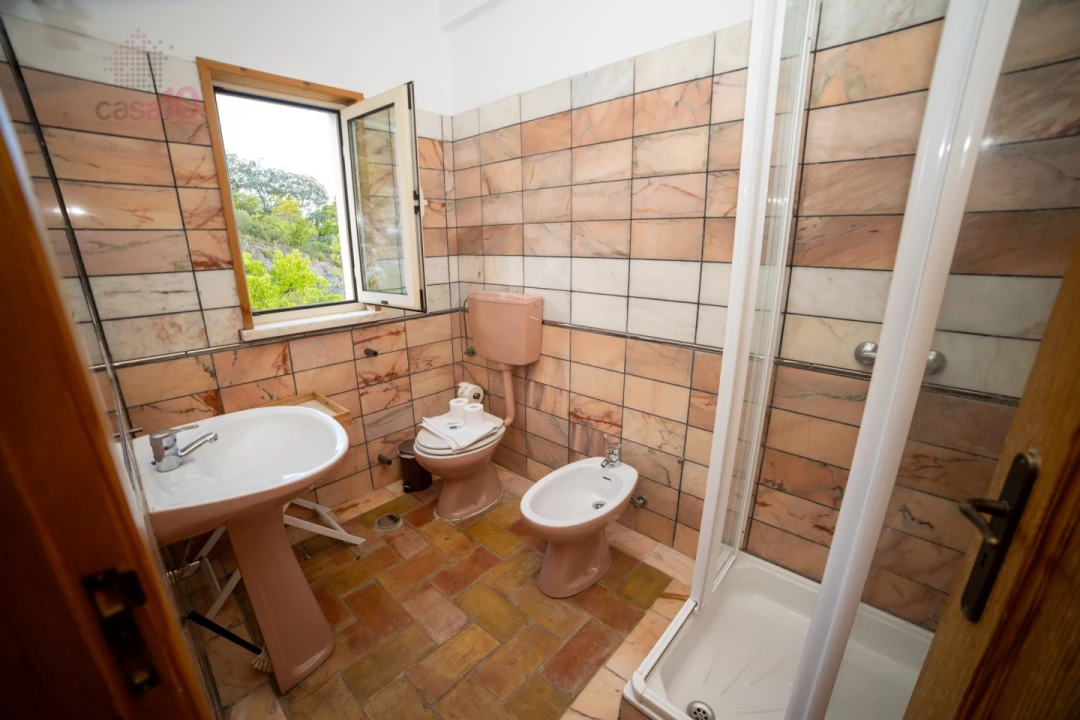 Quinta T4 para Venda em Santa Barbara de Nexe Foto 36