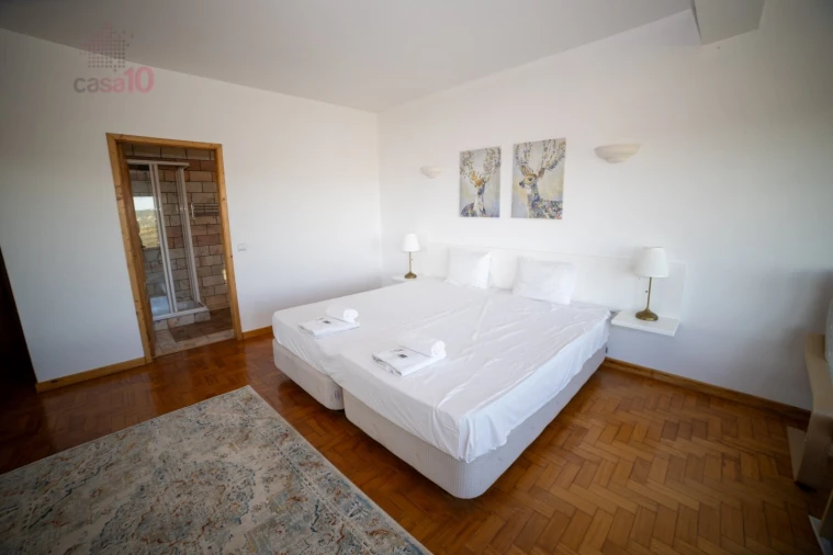 Quinta T4 para Venda em Santa Barbara de Nexe Foto 32