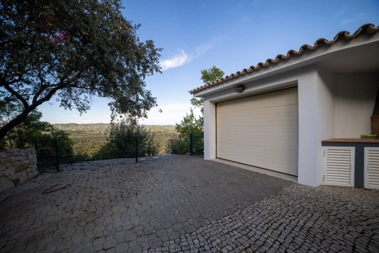 Quinta T4 para Venda em Santa Barbara de Nexe Foto 41