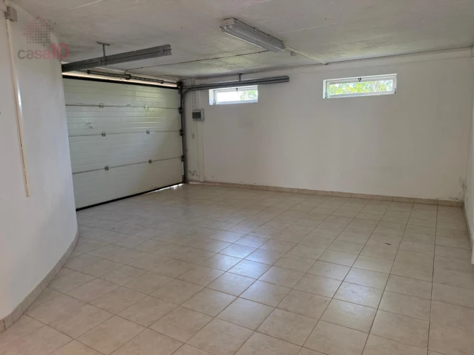 Quinta T4 para Venda em Santa Barbara de Nexe Foto 42