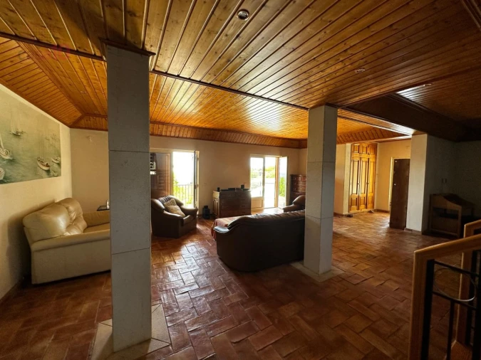 Quinta T4 para Venda em Santa Barbara de Nexe Foto 52