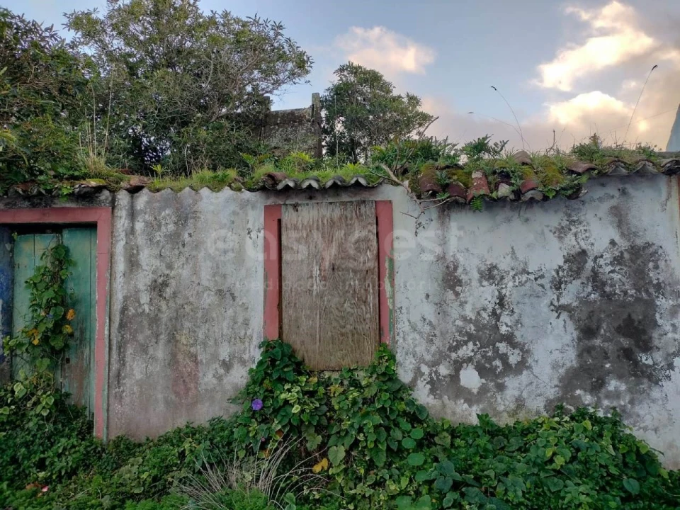 Moradia T1 para Venda em Lajes Foto 10