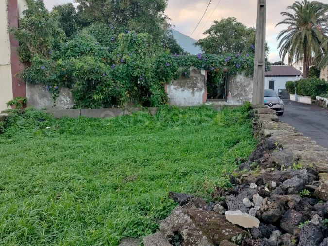 Moradia T1 para Venda em Lajes Foto 21