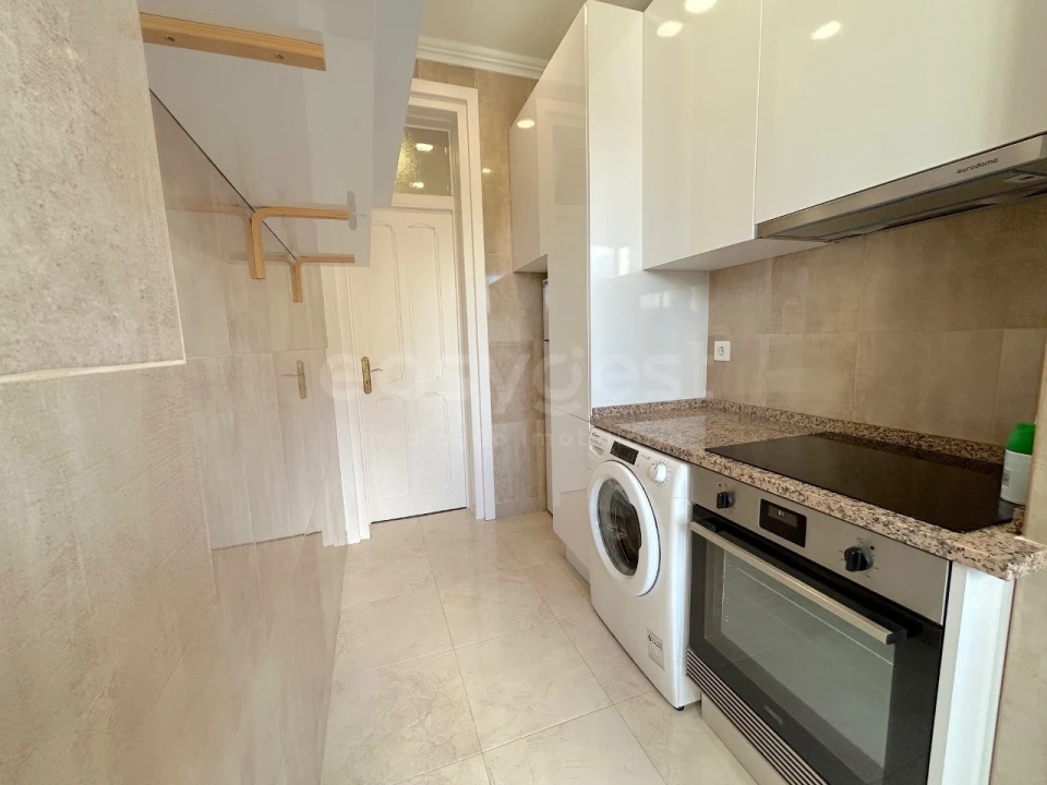 Apartamento T1 para Venda em Campo de Ourique Foto 8