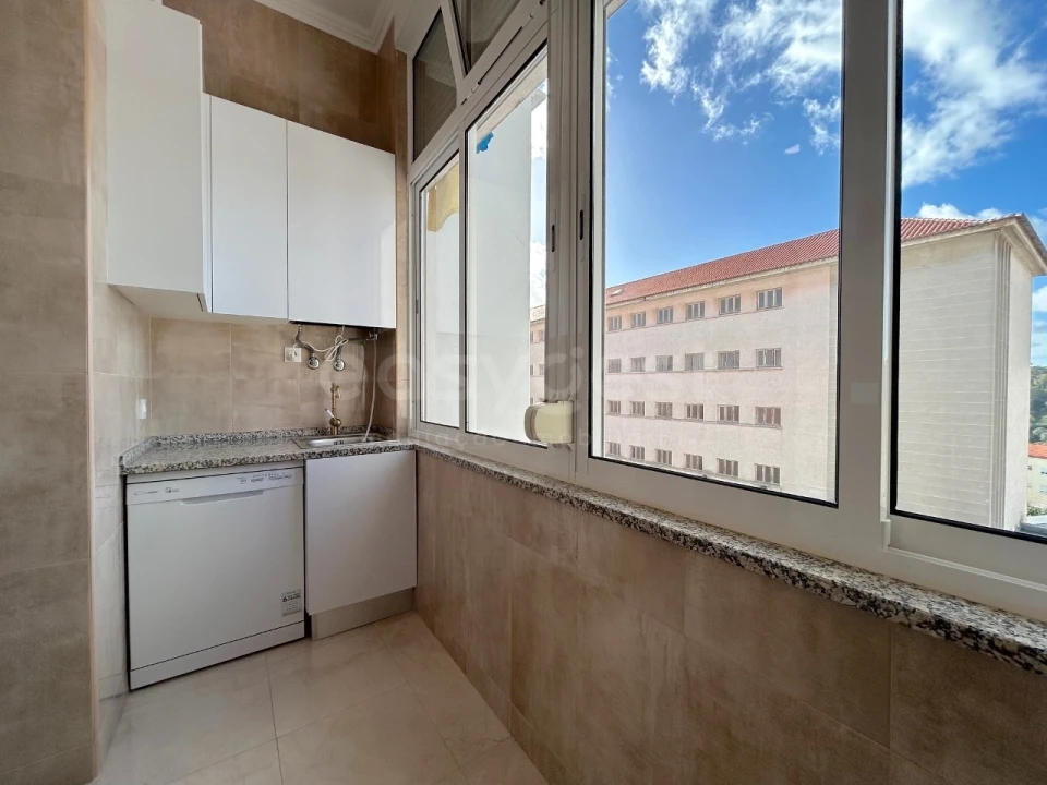 Apartamento T1 para Venda em Campo de Ourique Foto 9