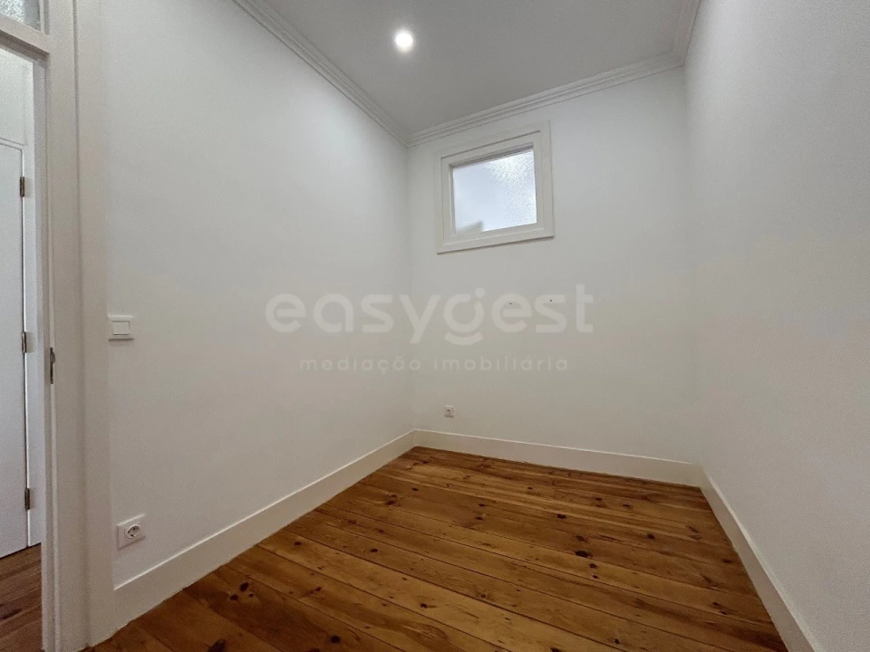 Apartamento T1 para Venda em Campo de Ourique Foto 15