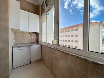 Apartamento T1 para Venda em Campo de Ourique
