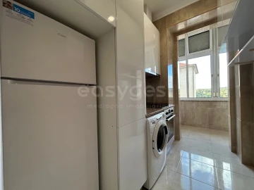 Apartamento T1 para Venda em Campo de Ourique