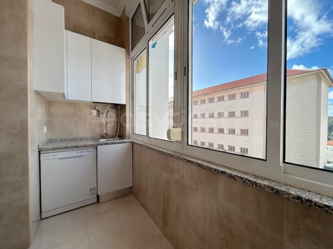 Apartamento T1 para Venda em Campo de Ourique Foto 9