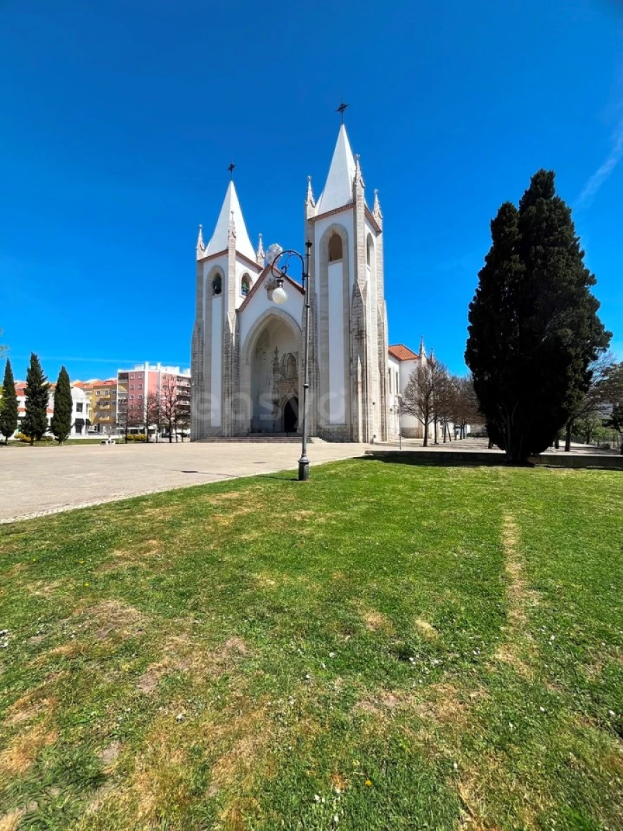Apartamento T1 para Venda em Campo de Ourique Foto 19