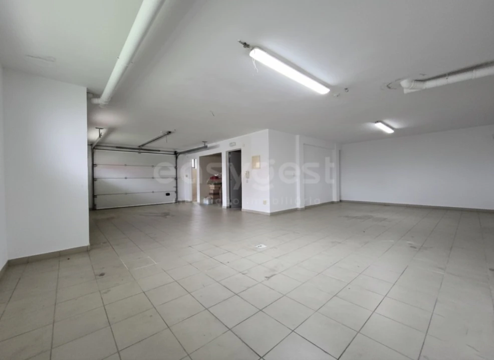 Moradia T5 para Venda em Laranjeiro e Feijó Foto 6