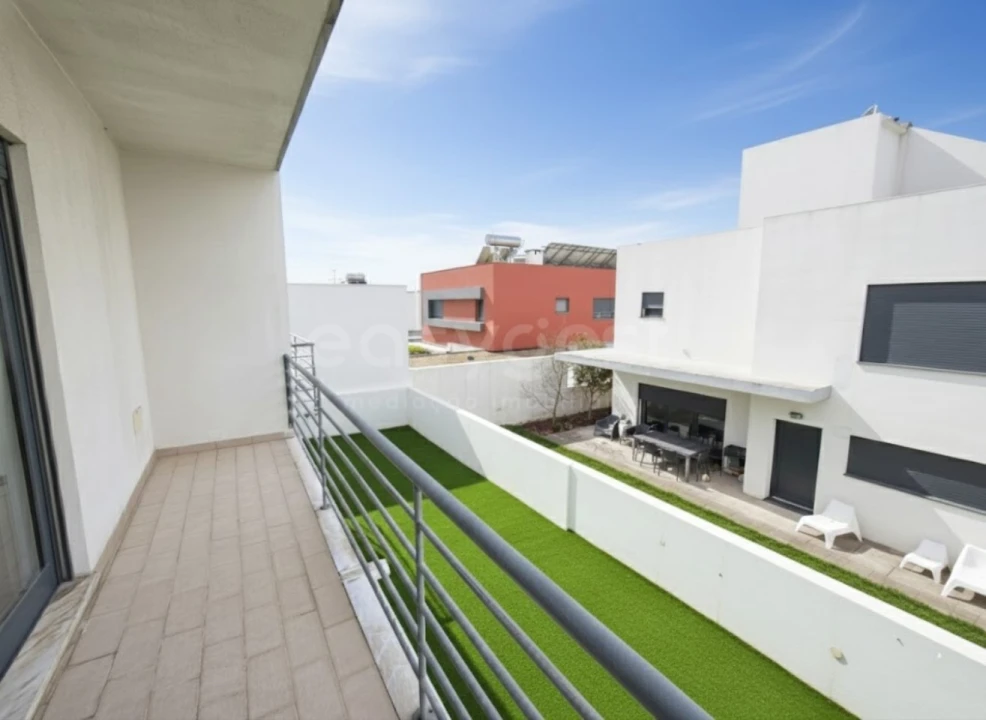 Moradia T5 para Venda em Laranjeiro e Feijó Foto 7