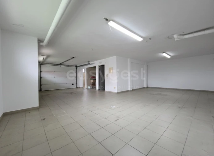 Moradia T5 para Venda em Laranjeiro e Feijó Foto 6