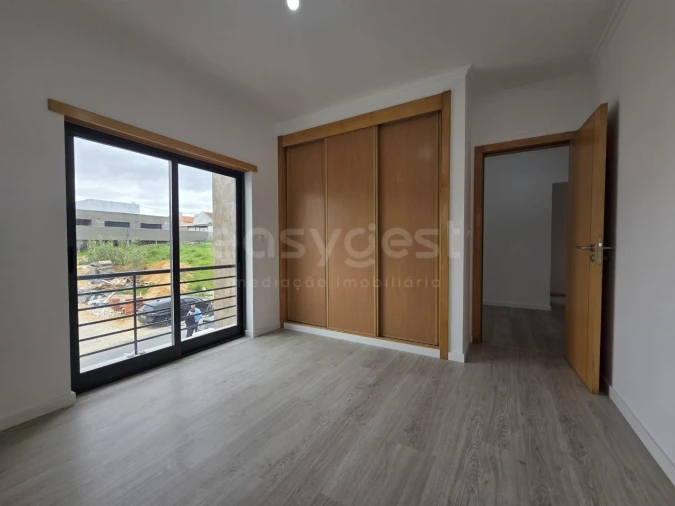 Moradia T5 para Venda em Laranjeiro e Feijó Foto 14