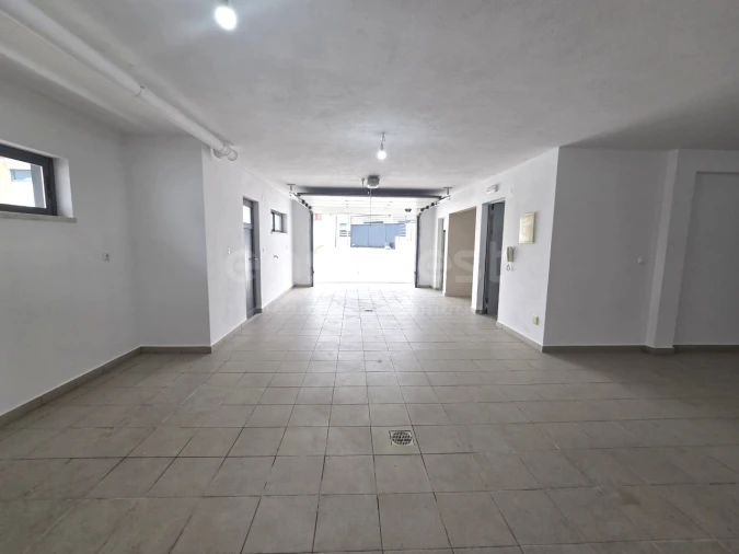 Moradia T5 para Venda em Laranjeiro e Feijó Foto 19