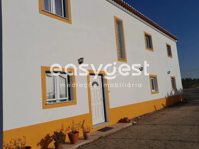 Quinta T4 para Venda em Santa Vitória e Mombeja