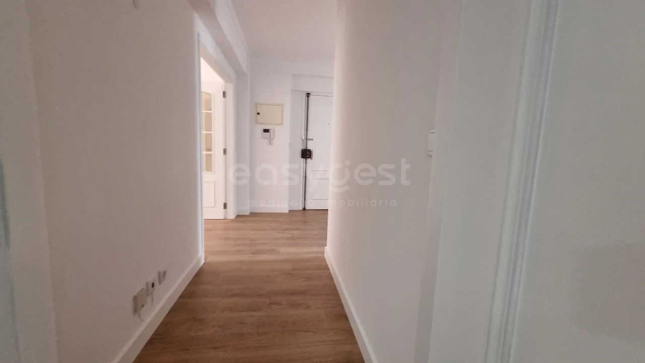 Apartamento T3 para Venda em São Domingos de Benfica Foto 6