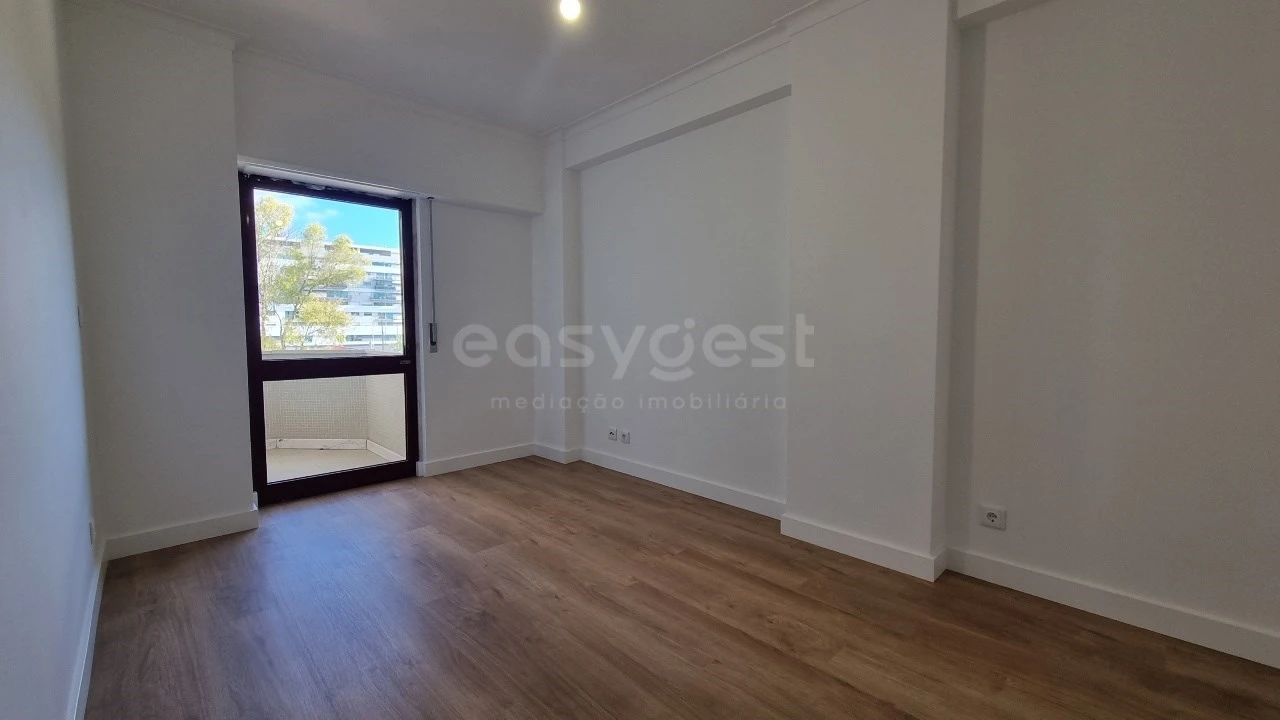 Apartamento T3 para Venda em São Domingos de Benfica Foto 12