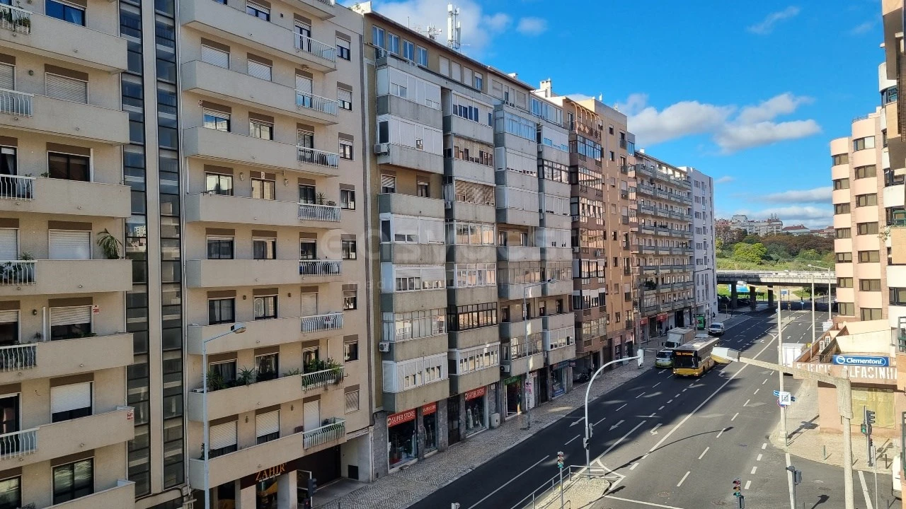Apartamento T3 para Venda em São Domingos de Benfica Foto 18