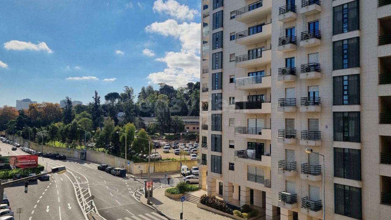 Apartamento T3 para Venda em São Domingos de Benfica Foto 19