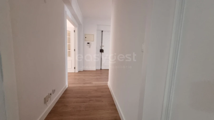 Apartamento T3 para Venda em São Domingos de Benfica Foto 6