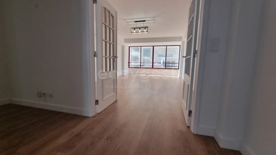 Apartamento T3 para Venda em São Domingos de Benfica Foto 7